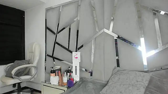 Catherinee69 x online show from November 11, 3:39 am