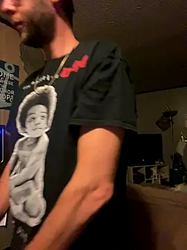 Snapshot of denverfwb chatting on October 11, 2:33 am denverfwb online show from October 11, 2:33 am