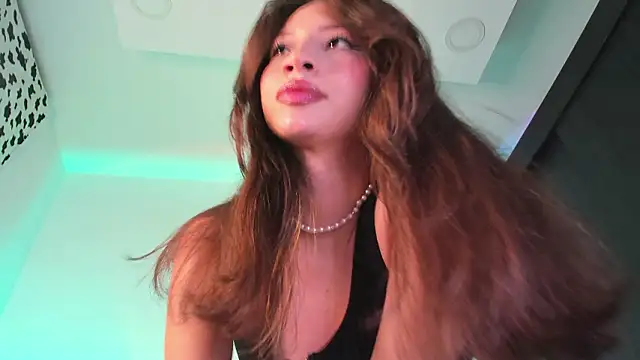 Snapshot of yourf4vpawg chatting on March 8, 6:06 am yourf4vpawg online show from March 8, 6:06 am