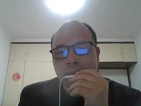 Williams-0577 online show from March 17, 3:37 pm