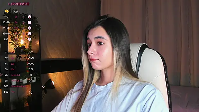 DarlaLike online show from December 3, 3:36 am