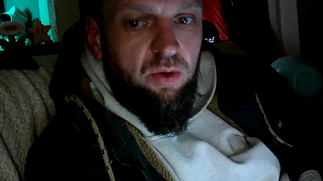 Snapshot of donhulio482 chatting on March 7, 4:57 am donhulio482 online show from March 7, 4:57 am