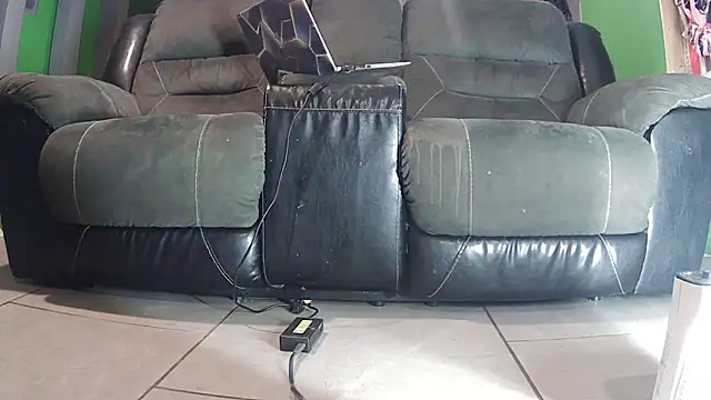 jaxx12369 online show from May 3, 5:57 am