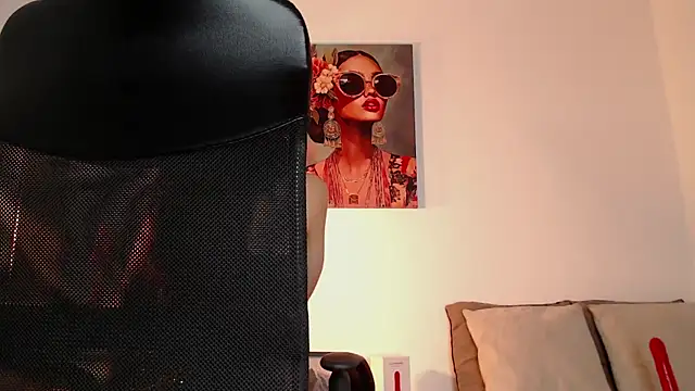 madisex s online show from February 9, 1:15 pm