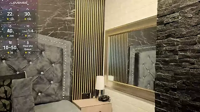 charlotte  G online show from December 21, 9:49 am