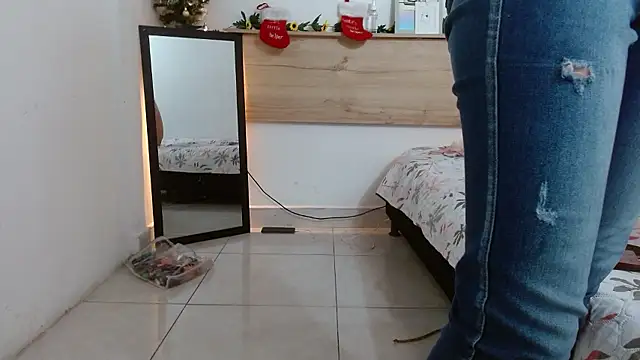 Zamu 1992 online show from December 1, 7:47 pm