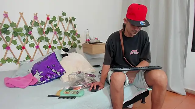 Zamu 1992 online show from March 11, 4:43 am