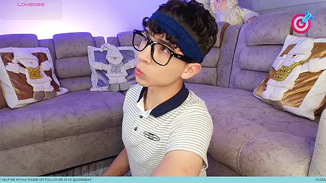 Niico Cruz online show from December 3, 5:04 am