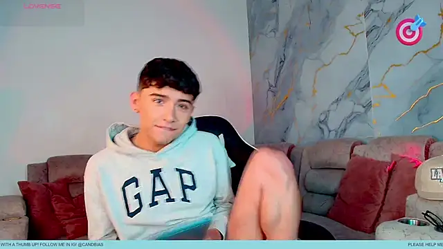 Niico Cruz online show from February 18, 10:50 pm