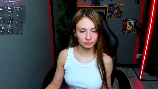 PollyMillees online show from July 16, 3:29 pm