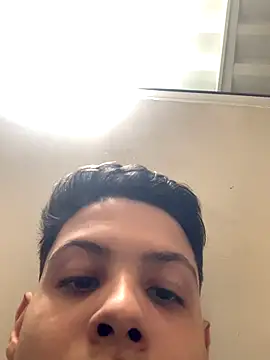 Snapshot of matheuszk_007 chatting on October 26, 3:40 pm matheuszk 007 online show from October 26, 3:40 pm