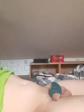 Snapshot of SuperNova_99 chatting on December 17, 11:49 am SuperNova 99 online show from December 17, 11:49 am