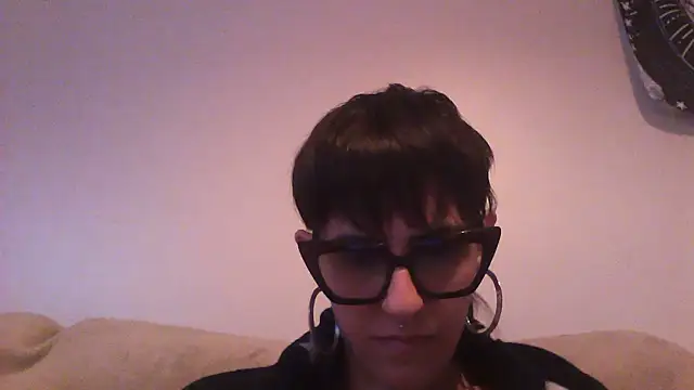 Snapshot of nickfxx chatting on May 16, 11:36 pm nickfxx online show from May 16, 11:36 pm