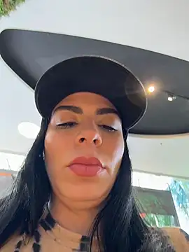 valecruz903 online show from February 17, 2:46 pm