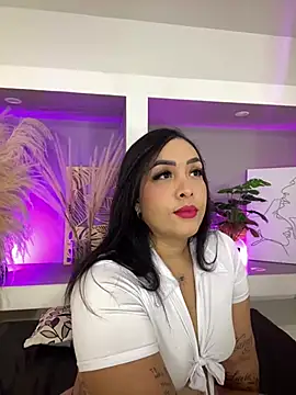Snapshot of Sheeryl__ chatting on May 8, 5:35 am Sheeryl online show from May 8, 5:35 am