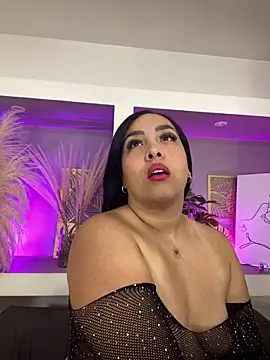 Snapshot of Sheeryl__ chatting on June 12, 5:28 am Sheeryl online show from June 12, 5:28 am