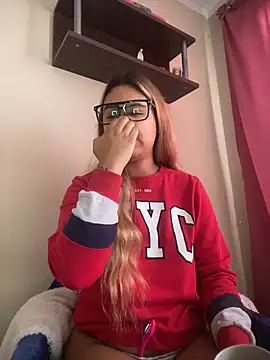 Miabonnett  online show from February 4, 12:00 pm