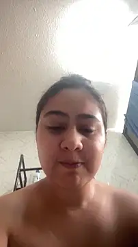 Miabonnett  online show from February 12, 2:01 pm