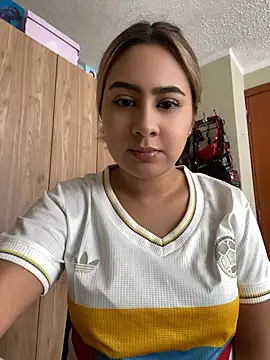 Snapshot of Miabonnett_ chatting on June 17, 3:02 pm Miabonnett online show from June 17, 3:02 pm