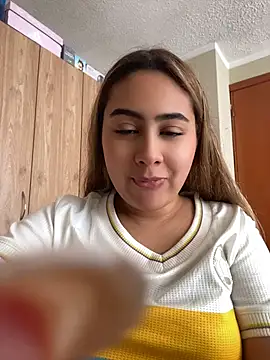 Miabonnett  online show from July 3, 3:51 pm