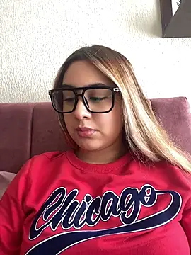 Miabonnett  online show from July 17, 3:18 pm