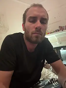 Snapshot of pervy_devil chatting on December 5, 8:38 pm pervy devil online show from December 5, 8:38 pm