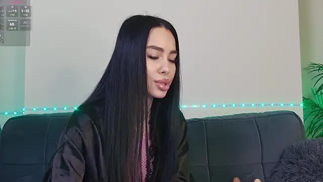 Snapshot of OnlyXandra chatting on January 20, 8:30 am OnlyXandra online show from January 20, 8:30 am