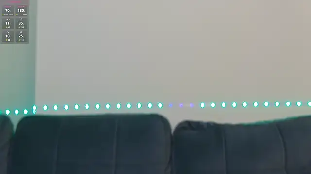 Snapshot of OnlyXandra chatting on January 28, 8:25 am OnlyXandra online show from January 28, 8:25 am