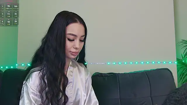 Snapshot of OnlyXandra chatting on February 7, 8:55 am OnlyXandra online show from February 7, 8:55 am