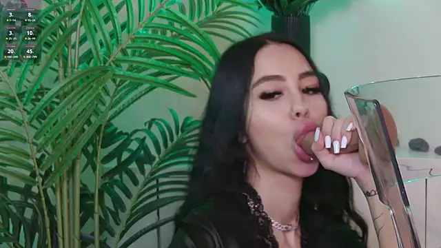 Snapshot of OnlyXandra chatting on February 12, 2:54 pm OnlyXandra online show from February 12, 2:54 pm