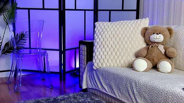 Snapshot of OnlyXandra chatting on November 24, 5:51 am OnlyXandra online show from November 24, 5:51 am