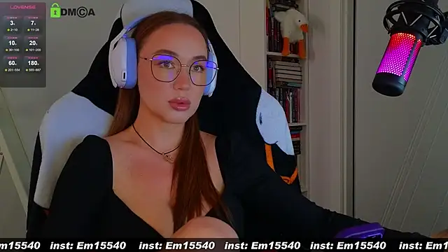 Snapshot of Emili1- chatting on January 22, 9:35 am Emili1- online show from January 22, 9:35 am