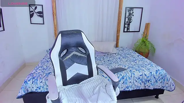 Snapshot of _RedMoon chatting on November 13, 9:03 pm RedMoon online show from November 13, 9:03 pm