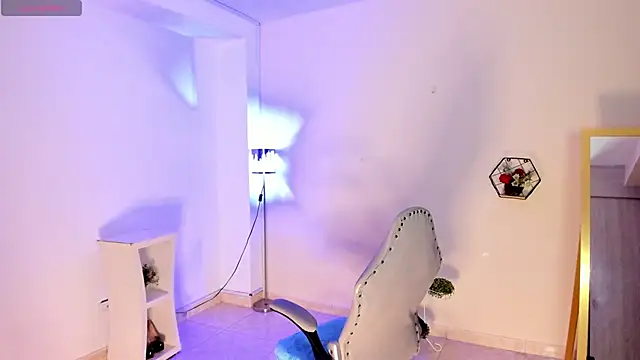 amelyaDreams online show from December 1, 8:03 pm