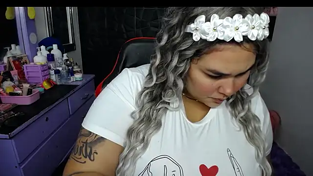 Snapshot of Fernanda_Big_Boobs chatting on January 12, 6:39 am Fernanda Big Boobs online show from January 12, 6:39 am