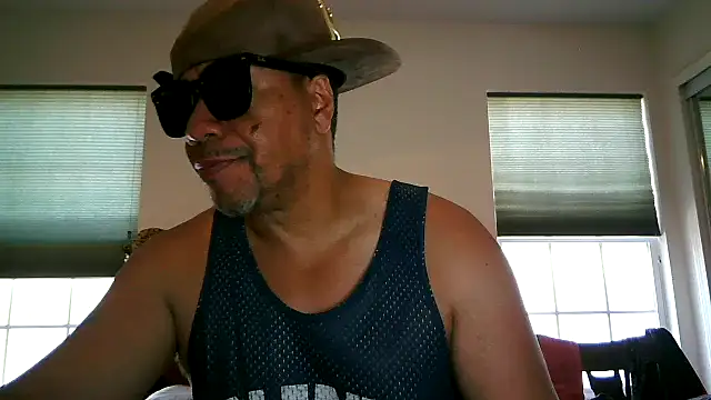 Snapshot of pimpdaddy4ever chatting on May 5, 6:49 pm pimpdaddy4ever online show from May 5, 6:49 pm