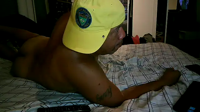 Snapshot of pimpdaddy4ever chatting on July 1, 8:27 am pimpdaddy4ever online show from July 1, 8:27 am
