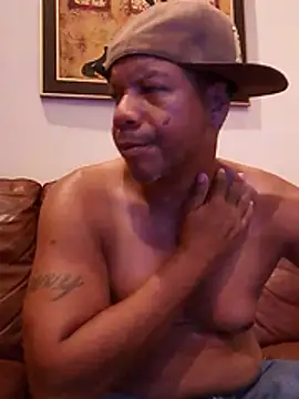 Snapshot of pimpdaddy4ever chatting on July 30, 3:49 am pimpdaddy4ever online show from July 30, 3:49 am