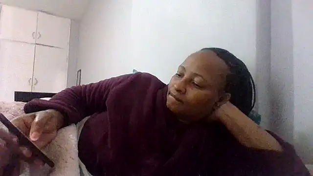 BabeAssXX online show from October 11, 5:39 am