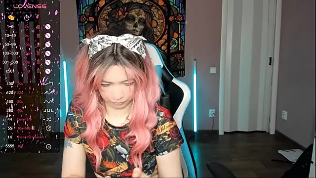 Snapshot of Project_hisoka chatting on November 13, 3:05 am Project hisoka online show from November 13, 3:05 am