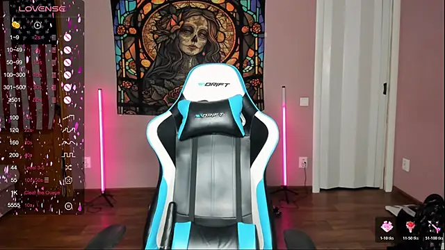 Snapshot of Project_hisoka chatting on December 4, 4:33 am Project hisoka online show from December 4, 4:33 am