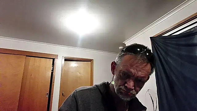 Snapshot of TooFknHorny7676@xh chatting on May 11, 3:29 pm TooFknHorny7676xh online show from May 11, 3:29 pm