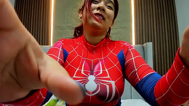 MADISON ROWAN1 online show from May 4, 3:13 am