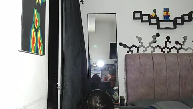 Snapshot of Liza_Thurner chatting on December 7, 3:58 am Liza Thurner online show from December 7, 3:58 am