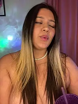 Snapshot of Ari_Martin chatting on January 24, 5:53 am Ari Martin online show from January 24, 5:53 am