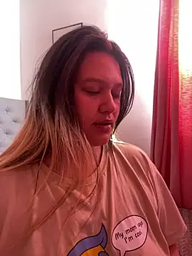 Snapshot of Ari_Martin chatting on February 6, 1:32 pm Ari Martin online show from February 6, 1:32 pm