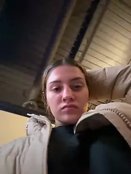 emilysue1 online show from December 31, 2:14 pm