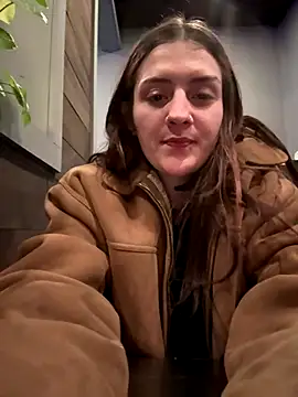 emilysue1 online show from December 14, 5:02 am