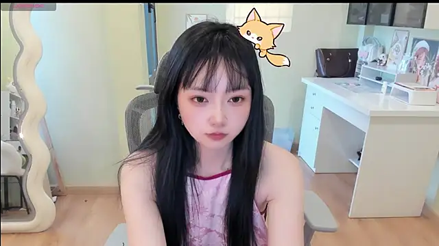 Snapshot of Nery_Asian chatting on May 5, 3:03 am Nery Asian online show from May 5, 3:03 am