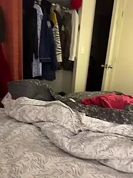 Reinacatchile online show from February 6, 2:22 am